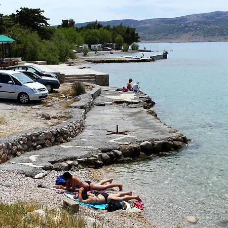 Triple Starigrad 6637e 3*